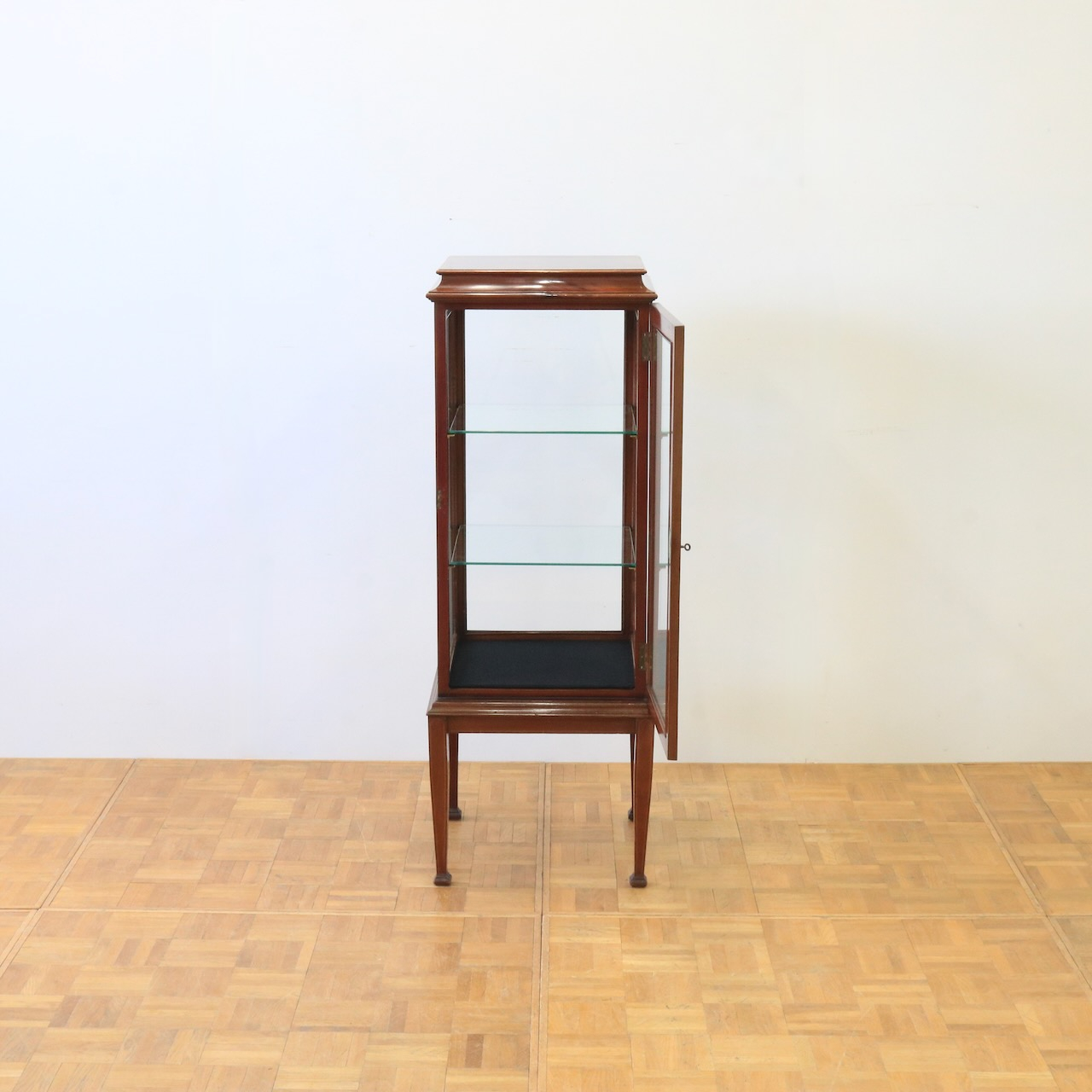 ショップキャビネット