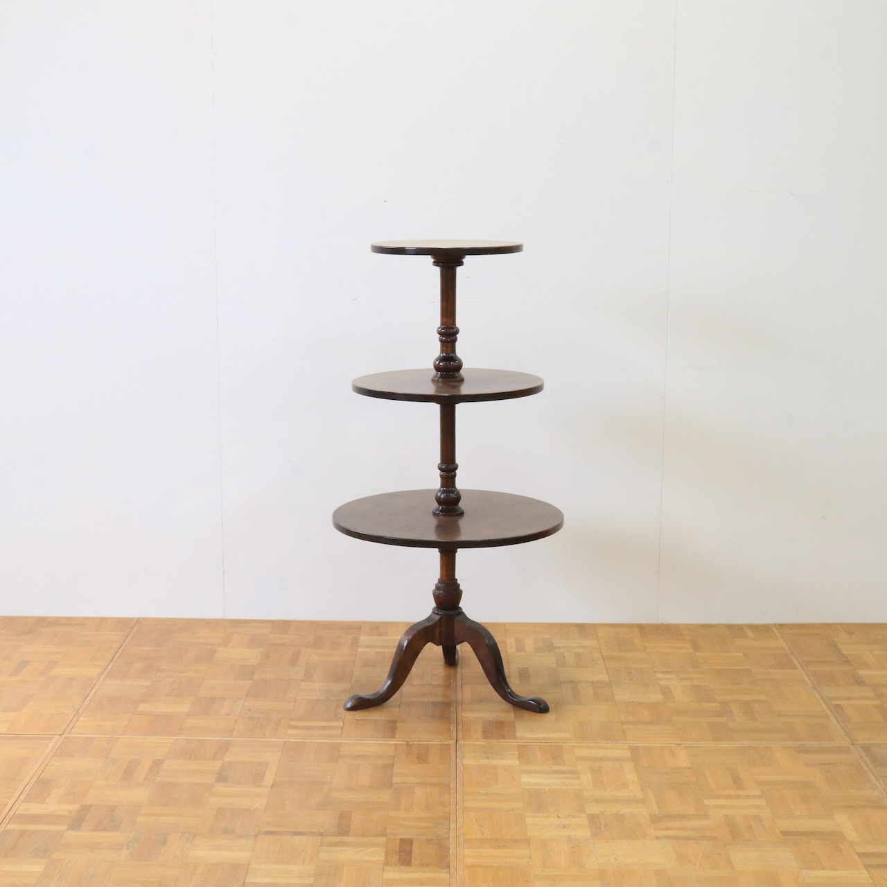 ダムウェイターテーブル