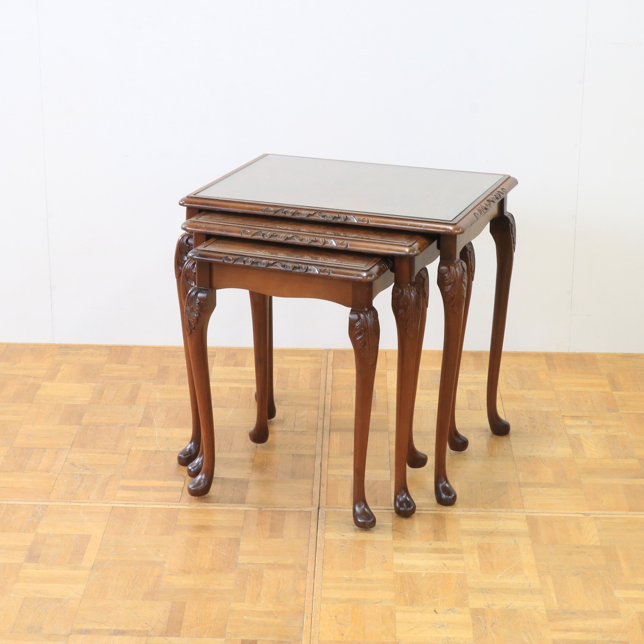 ネストテーブル