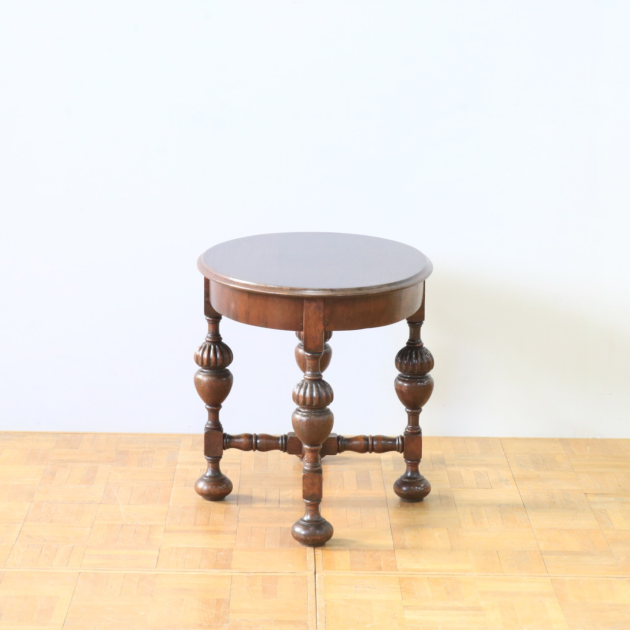 コーヒーテーブル