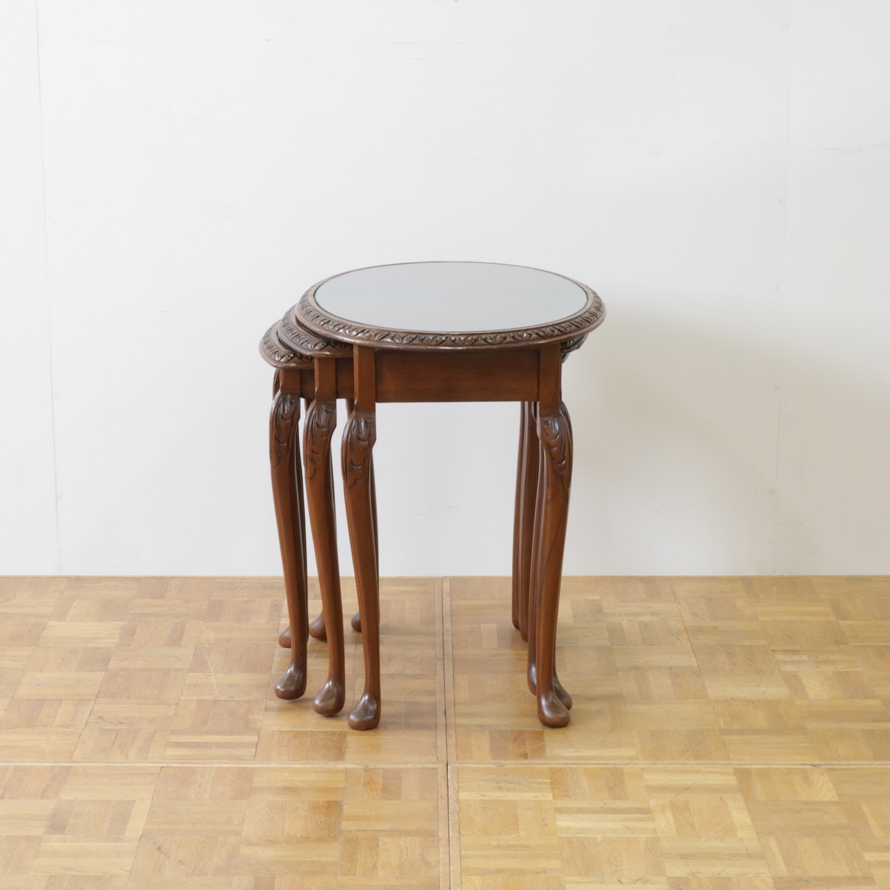 ネストテーブル