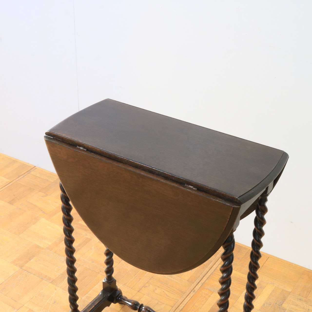 ドロップリーフテーブル