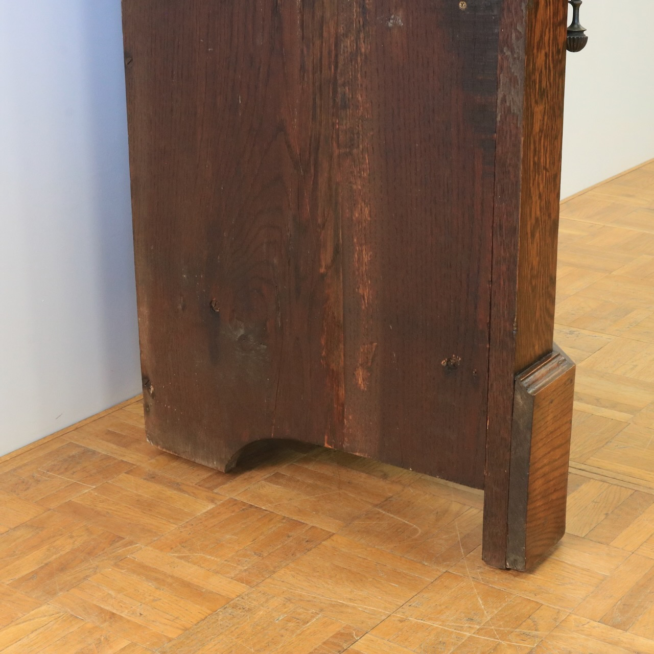 コーナーキャビネット