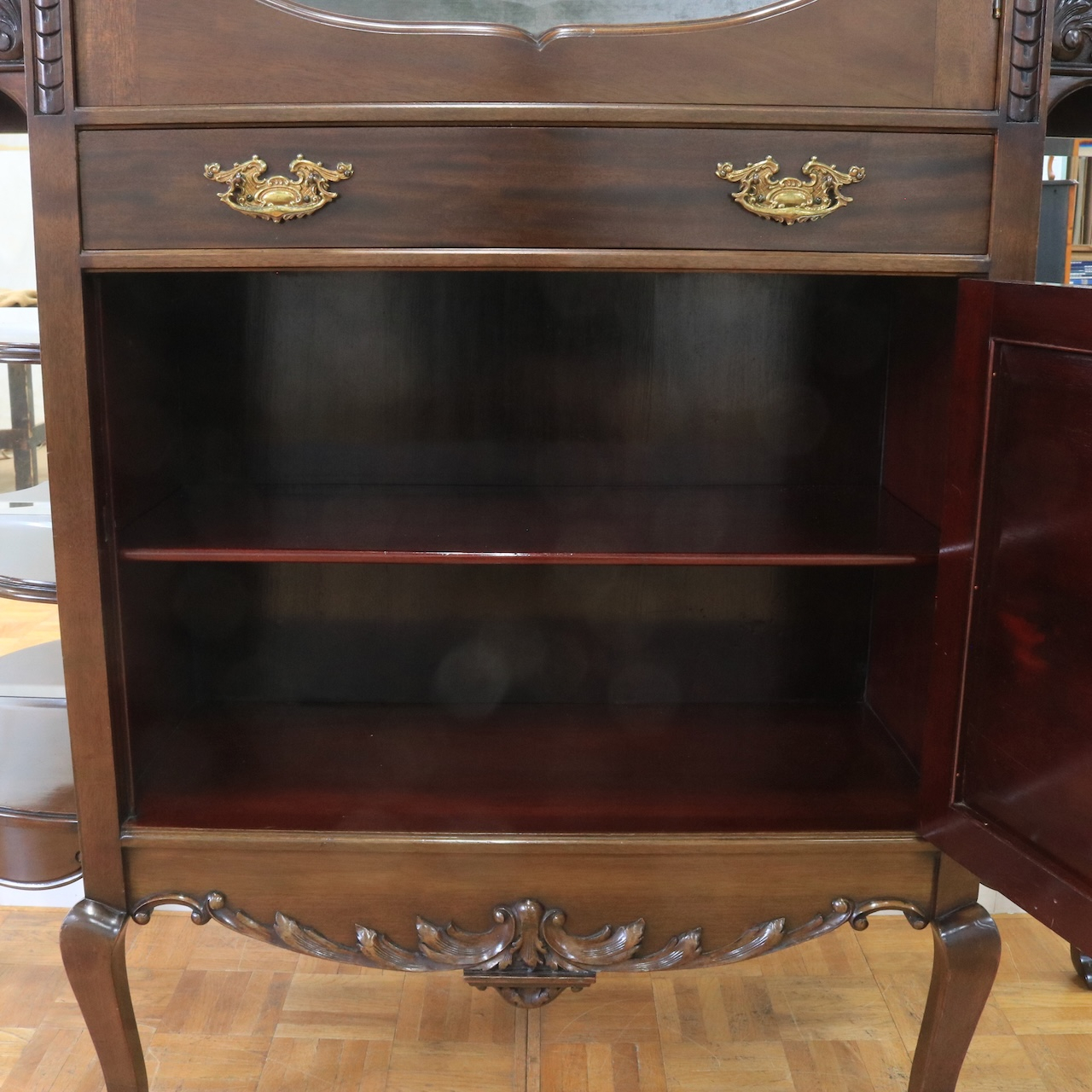 パーラーキャビネット