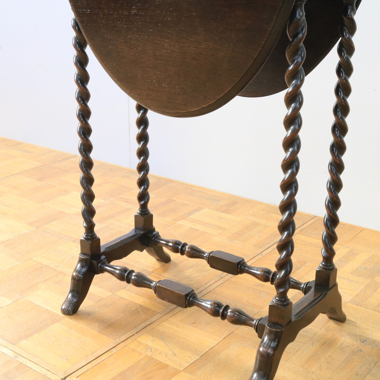 ドロップリーフテーブル