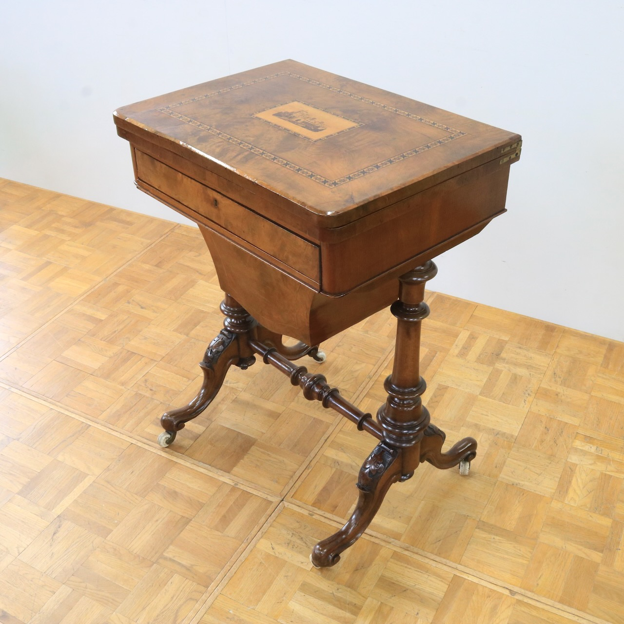 カードテーブル