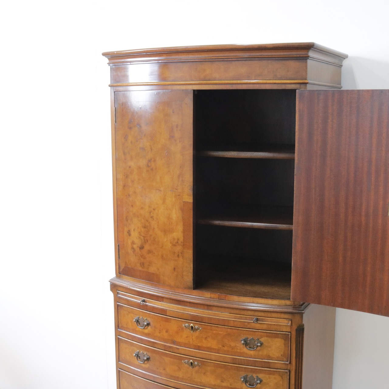 カップボードチェスト