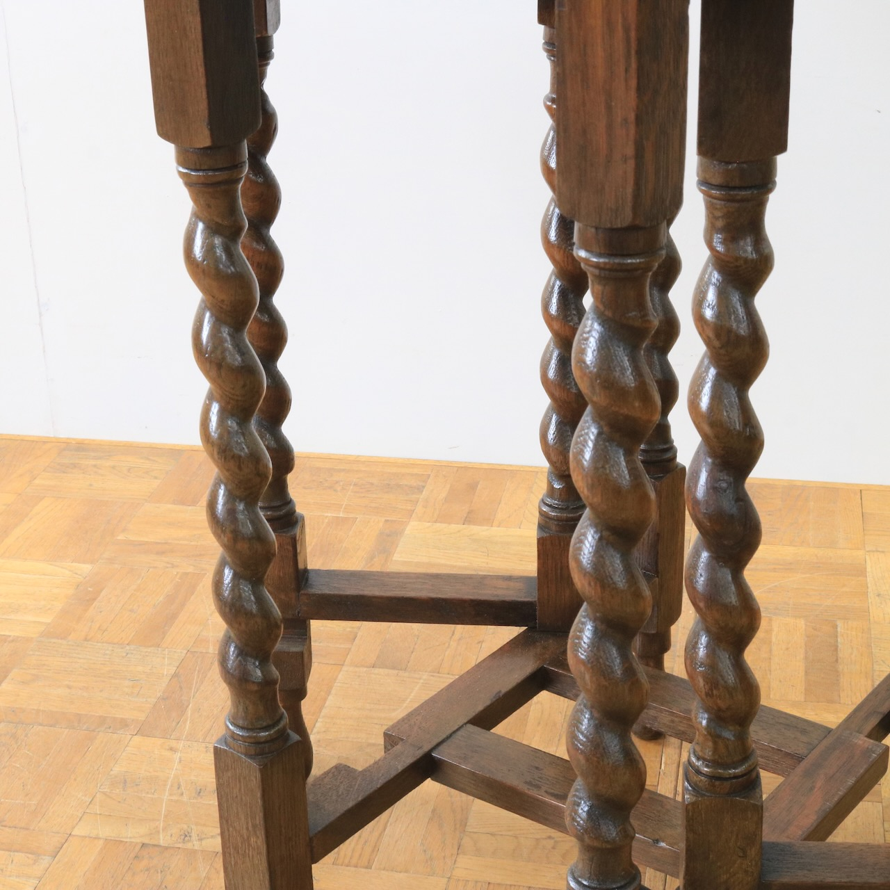 ゲートレッグテーブル