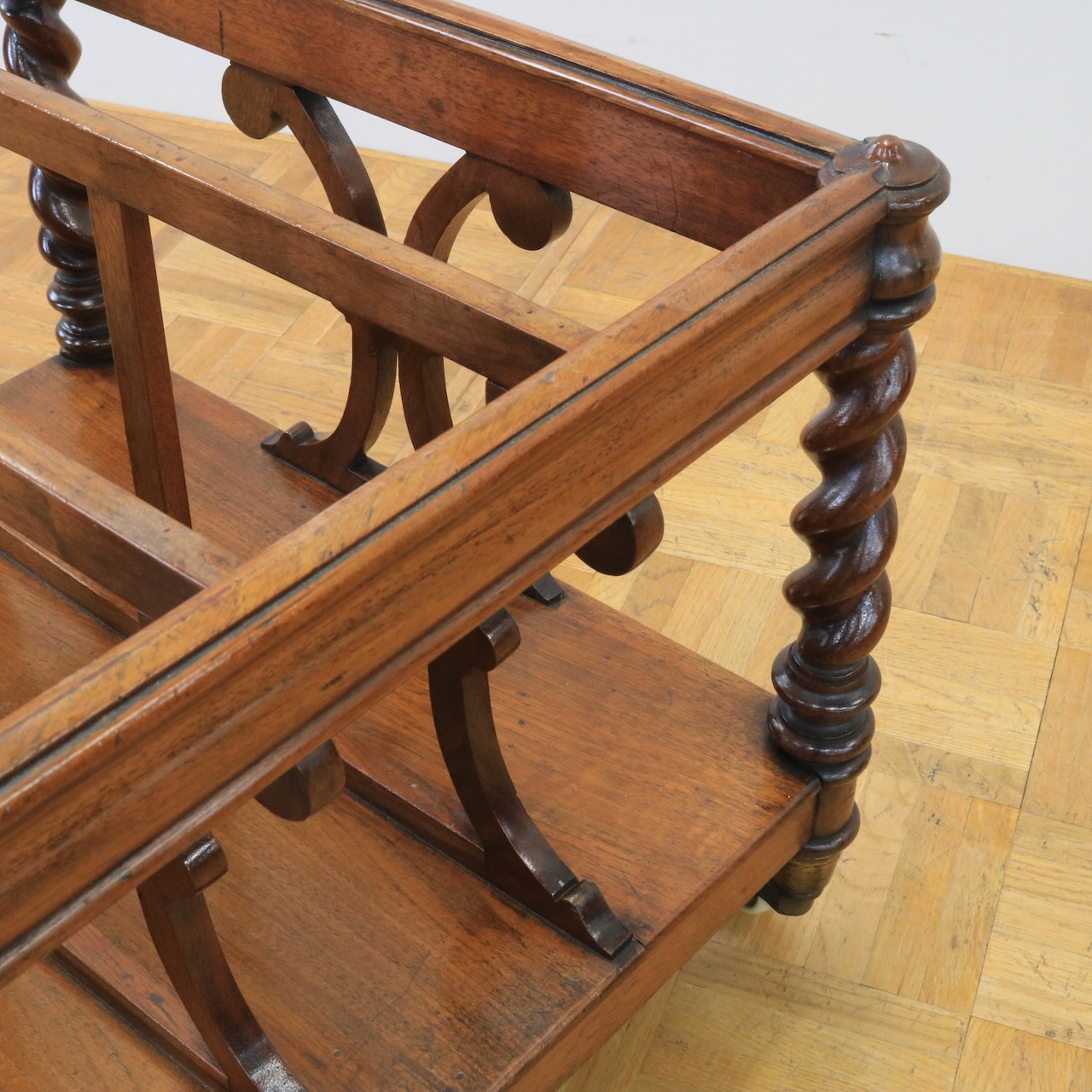 マガジンラック