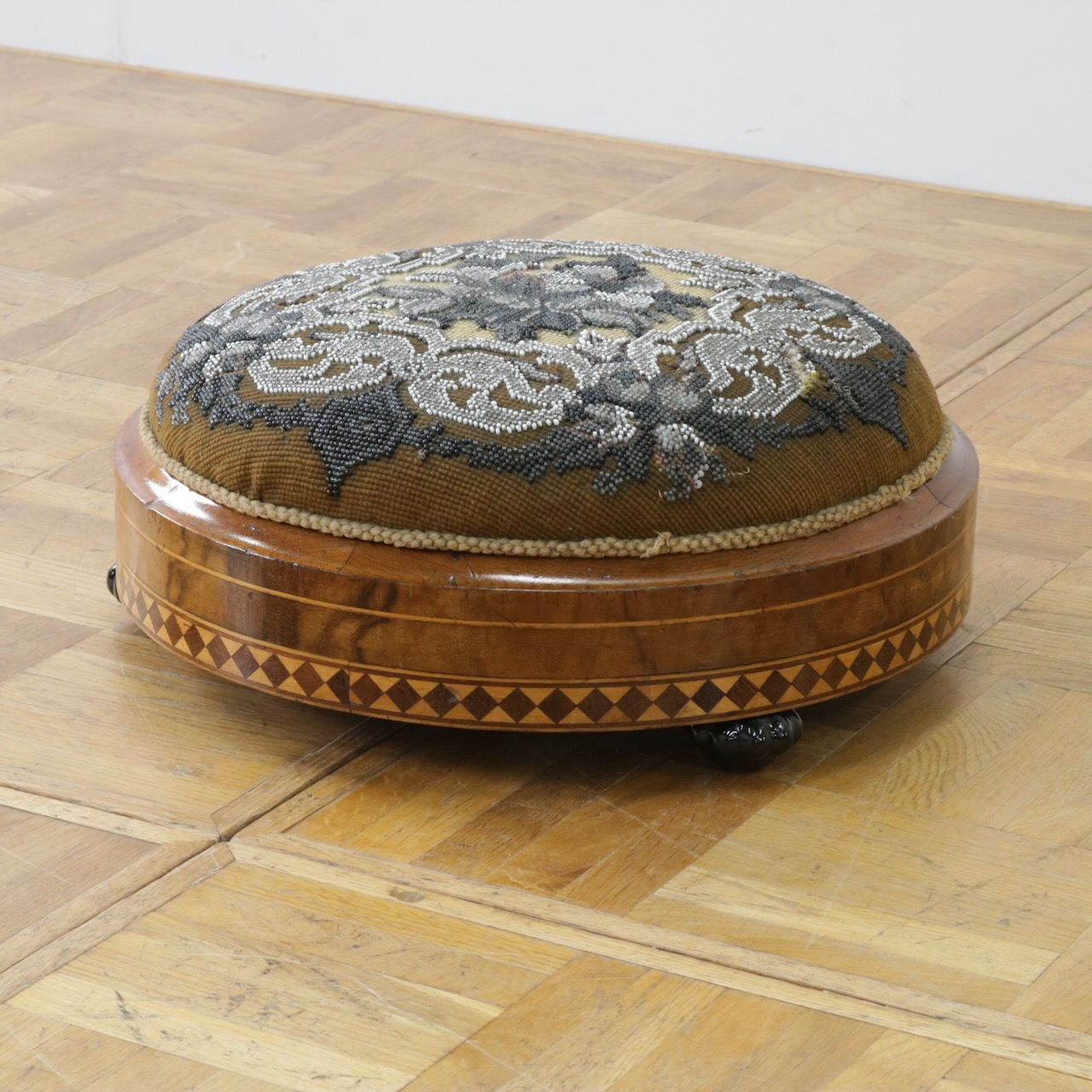 フットスツール