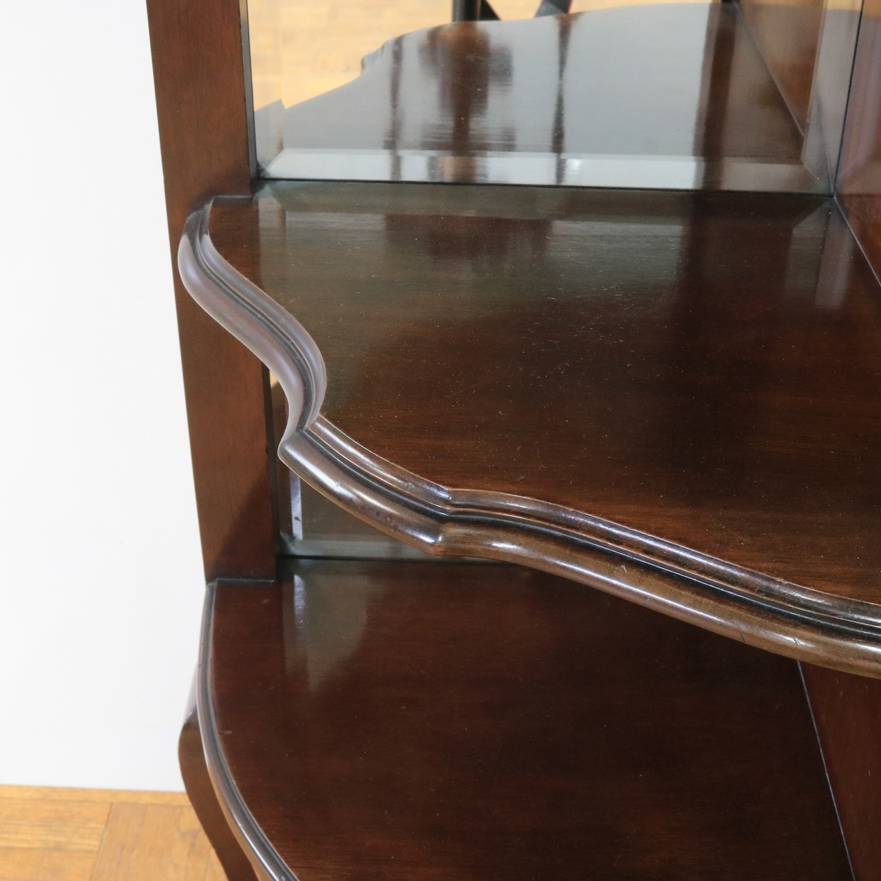 パーラーキャビネット