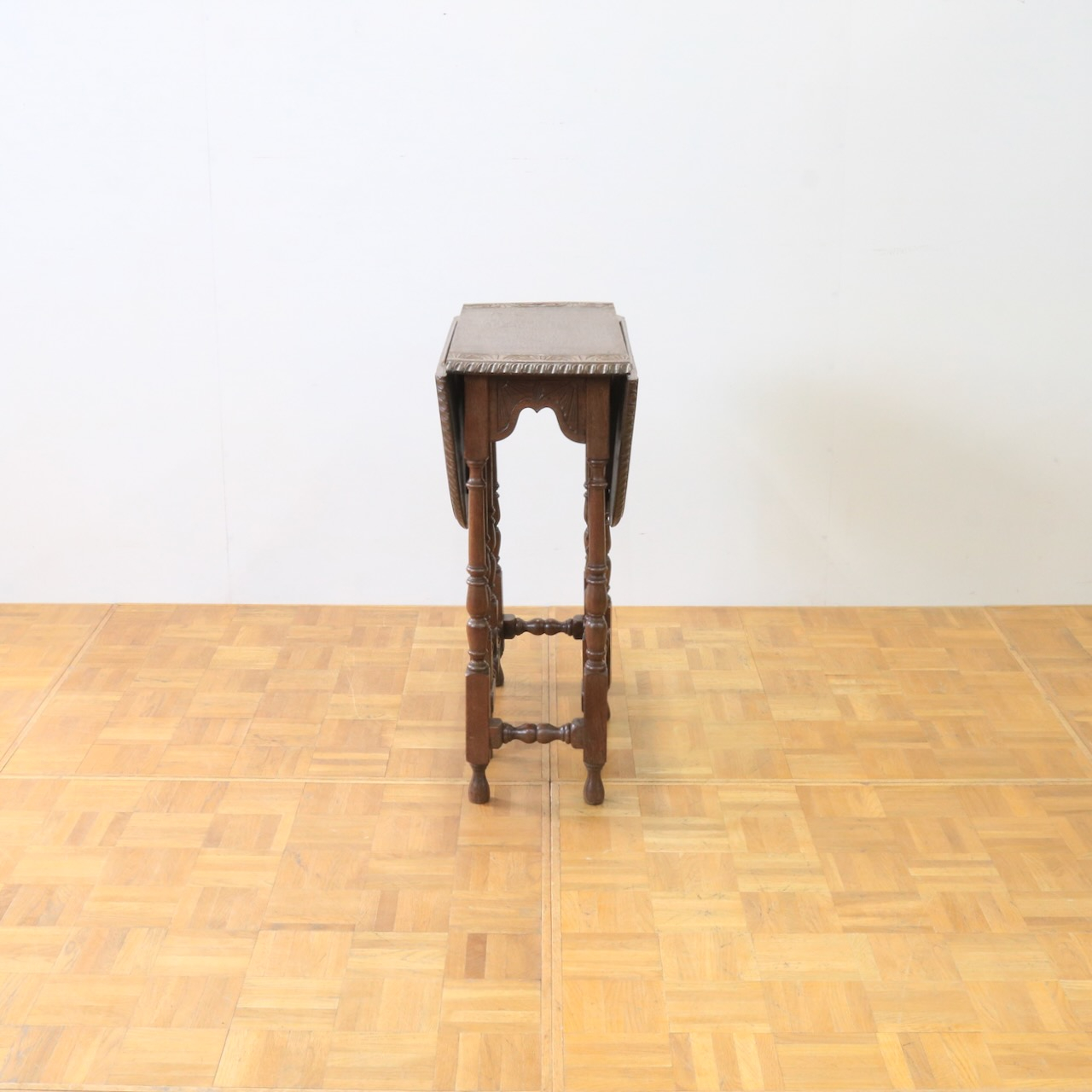 ゲートレッグテーブル