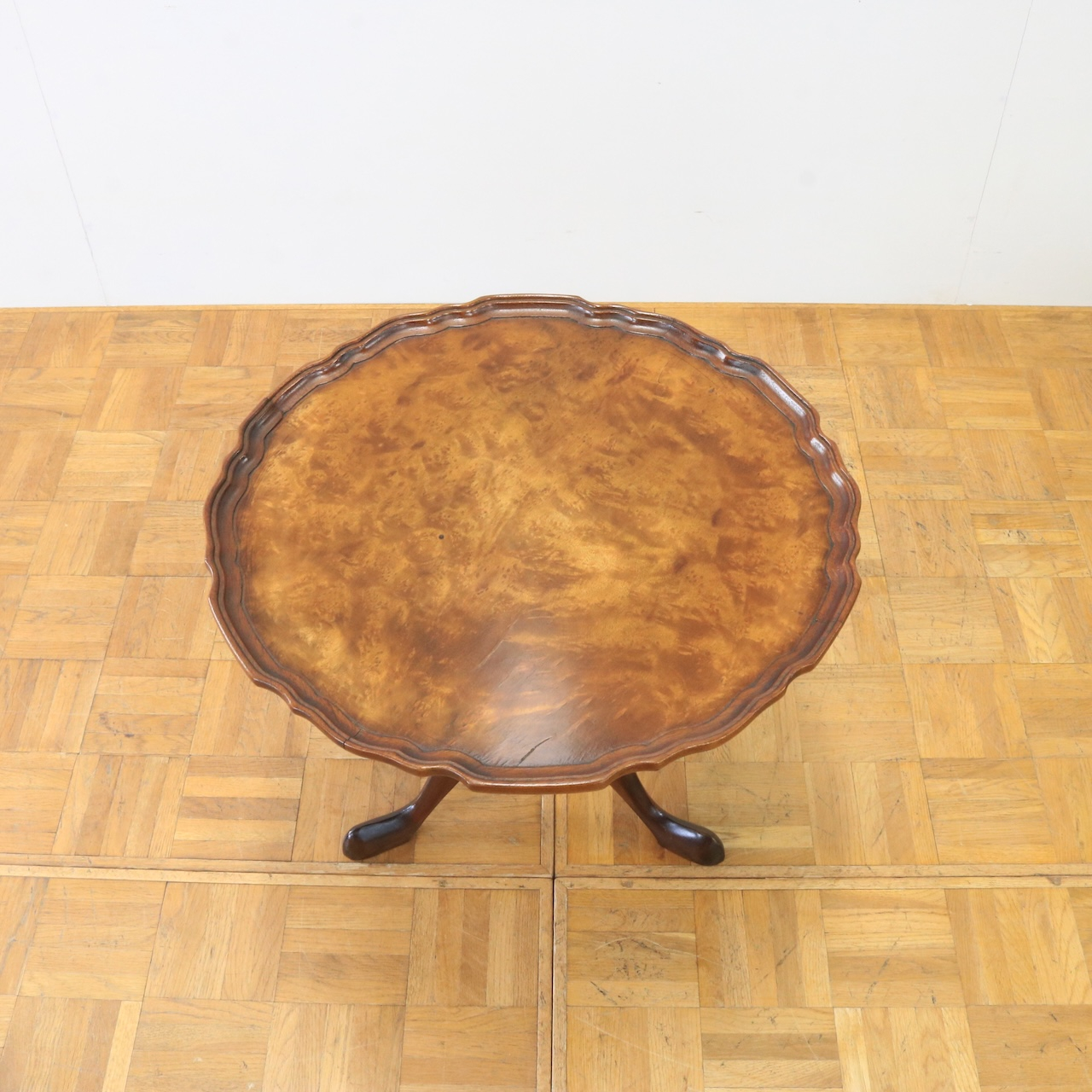 コーヒーテーブル