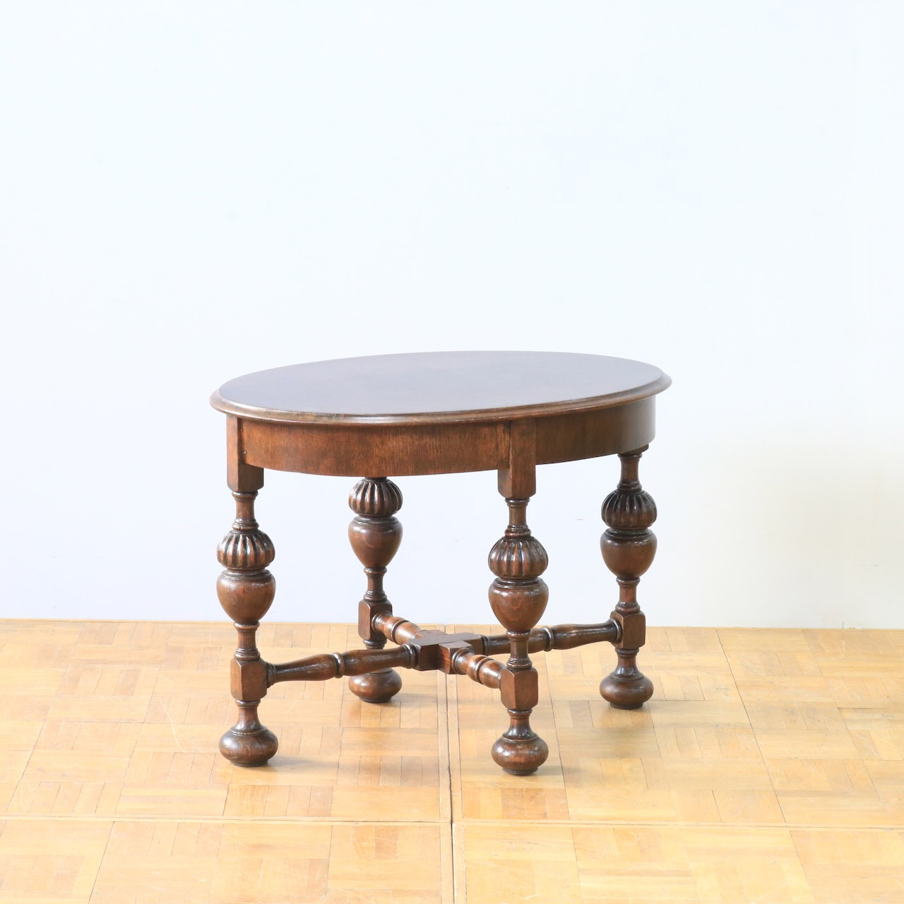 コーヒーテーブル