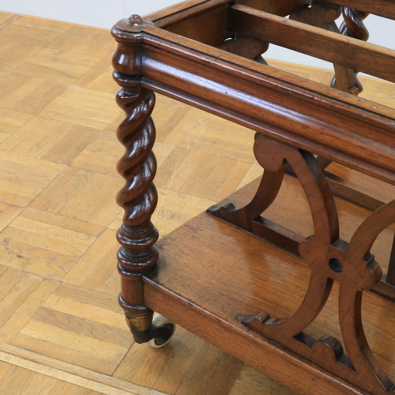 マガジンラック