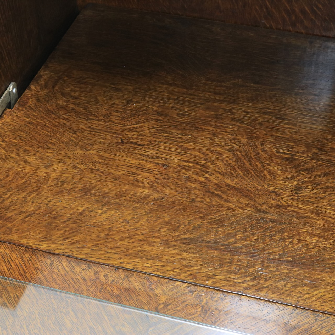 カクテルキャビネット