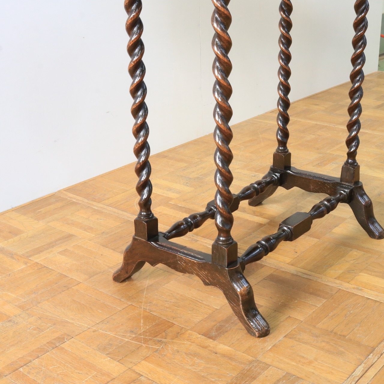 ドロップリーフテーブル