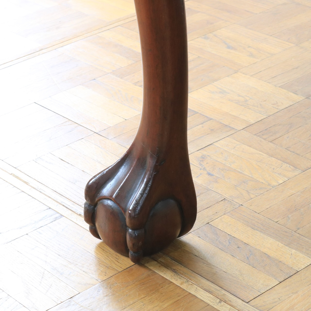 ドローリーフテーブル