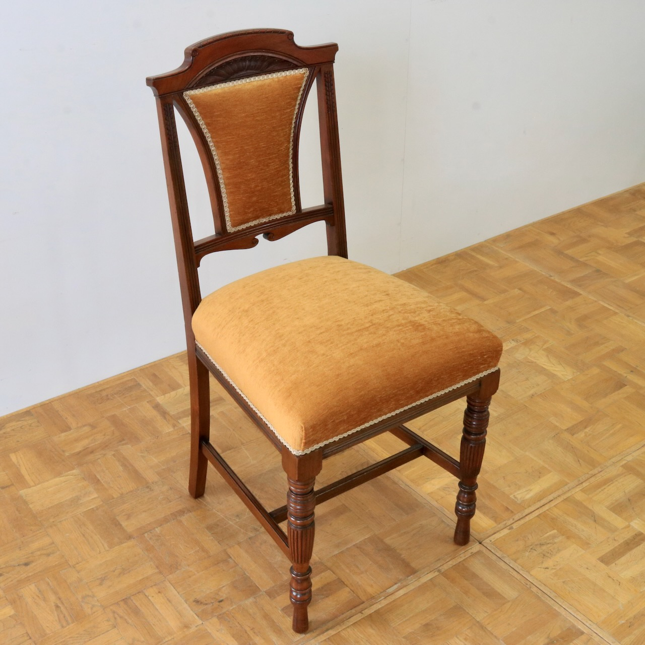 サイドチェアー