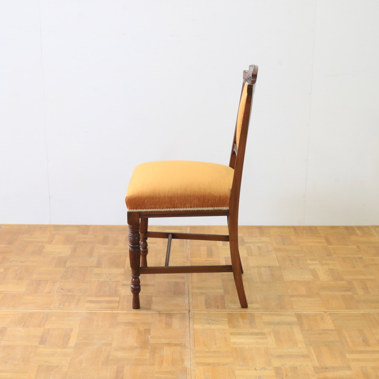 サイドチェアー