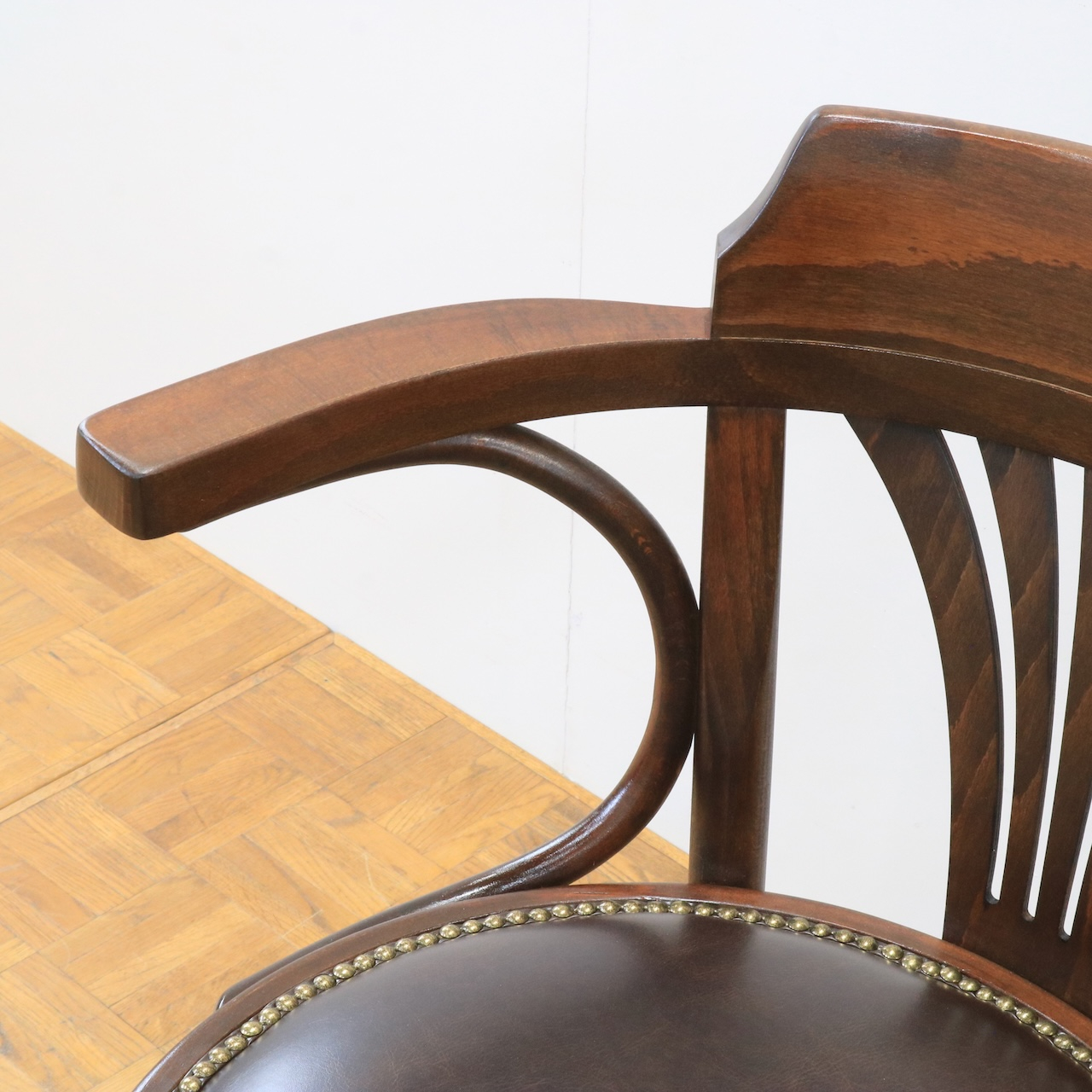  ベントウッドチェアー