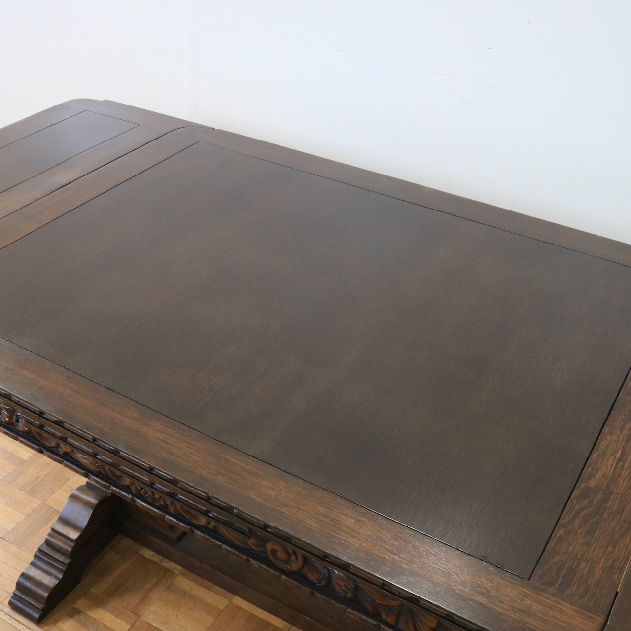 ドローリーフテーブル