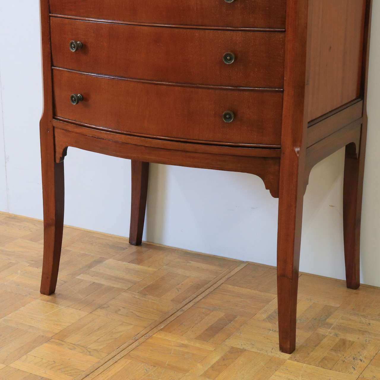 ミュージックキャビネット