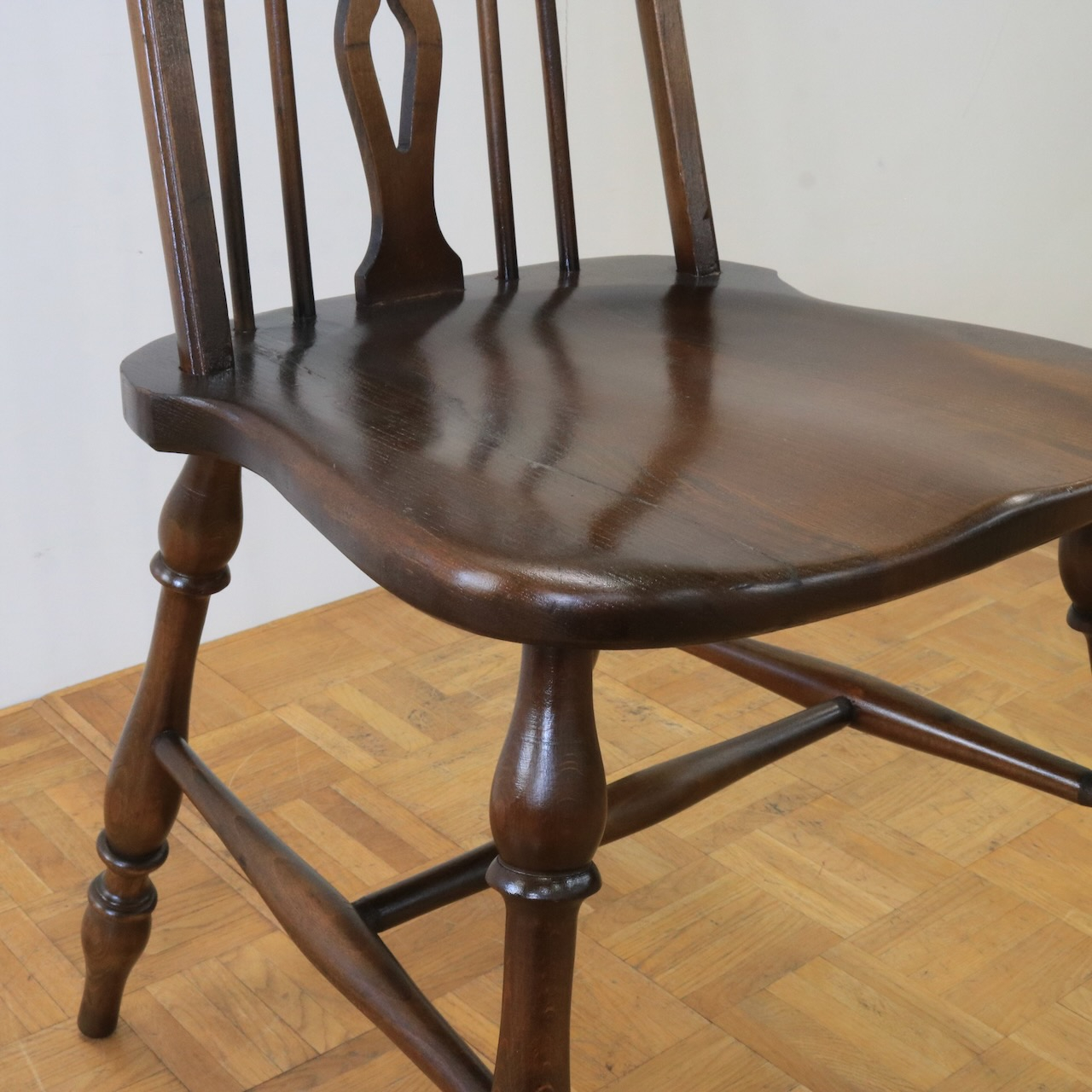 スピンドルチェアー