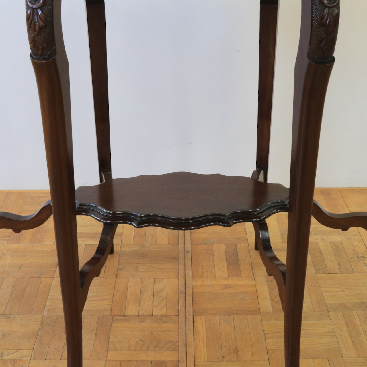 ティーテーブル