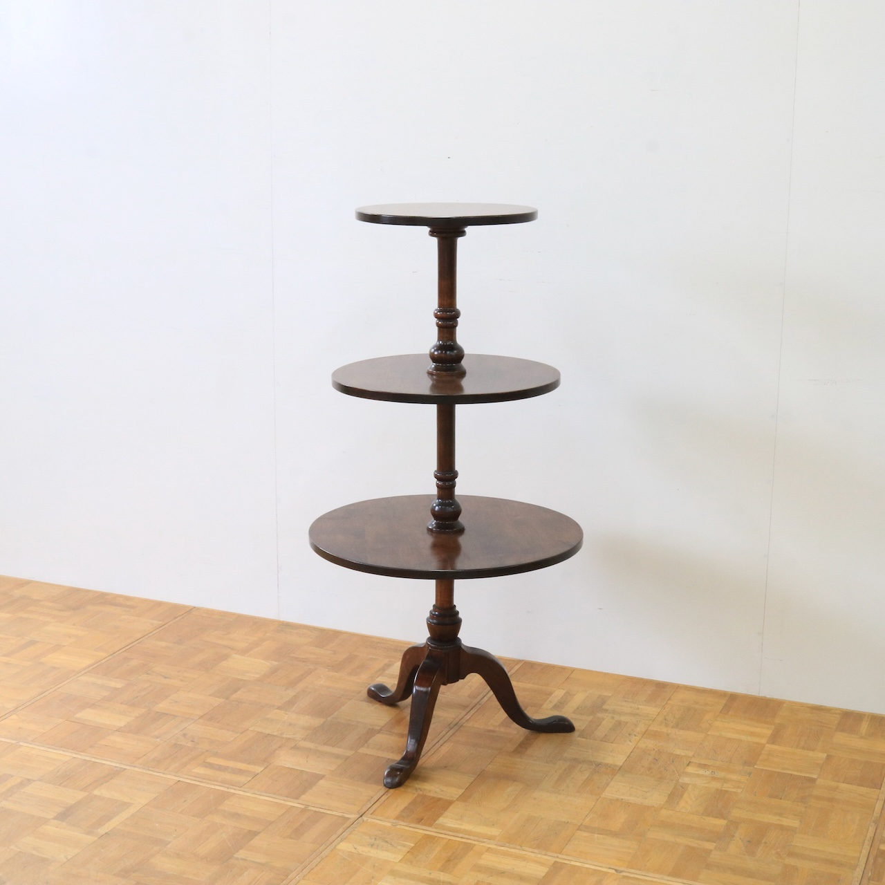 ダムウェイターテーブル