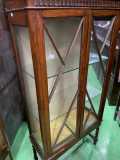  グラスキャビネット