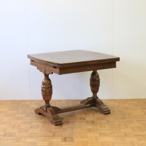 ドローリーフテーブル