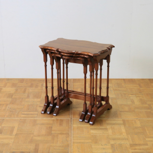 ネストオブテーブルズ