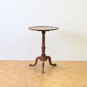 ティルトトップテーブル