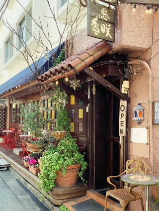 可愛い看板犬のいるカフェ