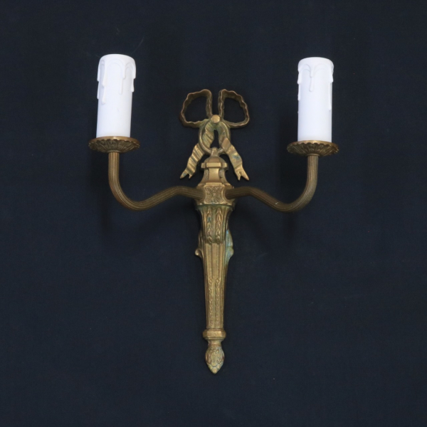 ウォールブラケット