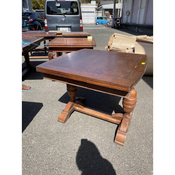 ドローリーフテーブル