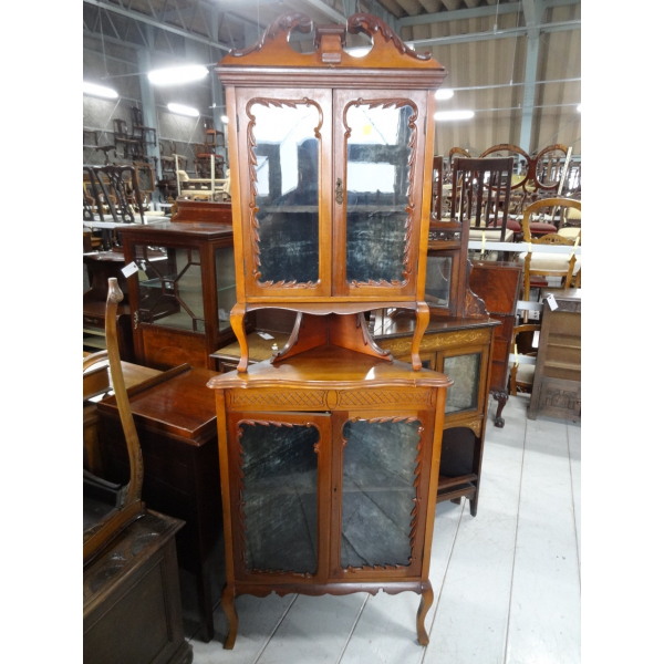 コーナーキャビネット　