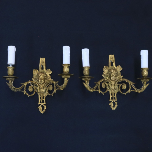 ウォールブラケット