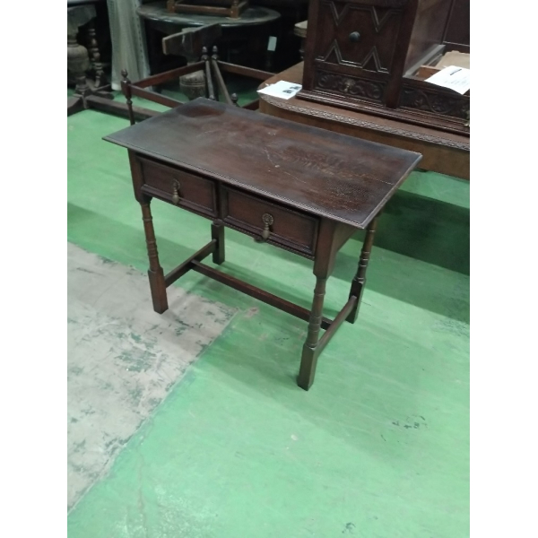  ライティングテーブル