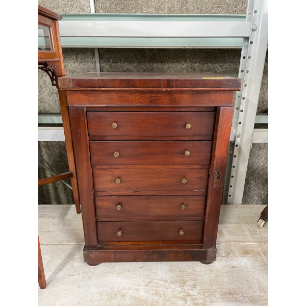 ベッドサイドチェスト