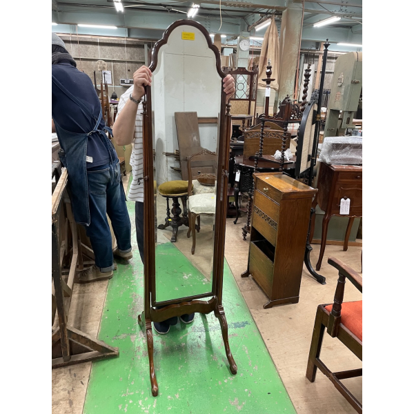 シュバルミラー