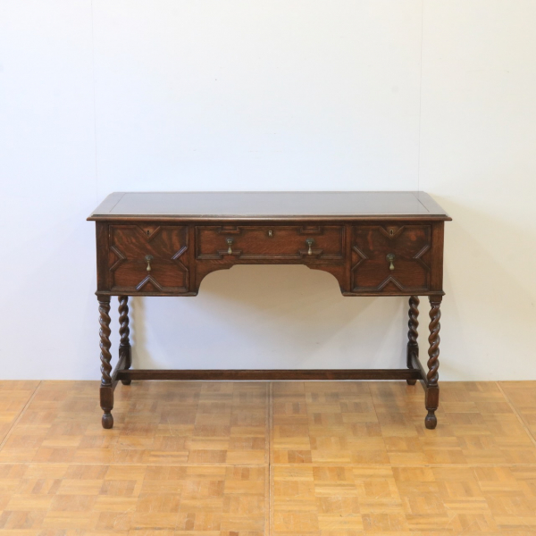 ライティングデスク