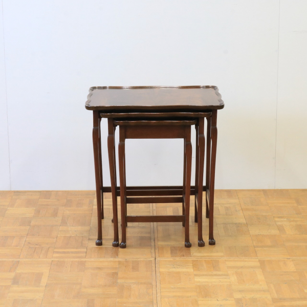 ネストオブテーブルズ