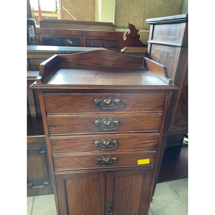 ミュージックキャビネット