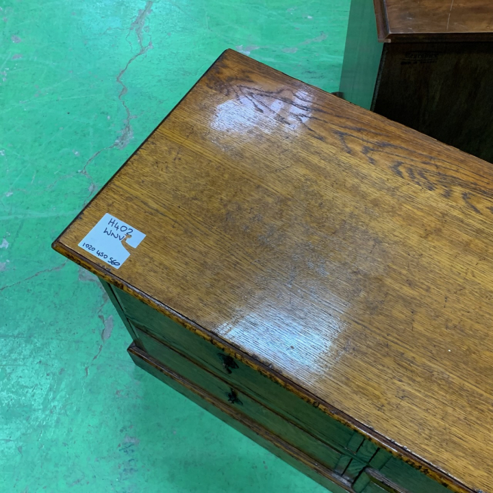 チェストオブドロワーズ 