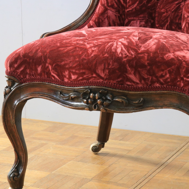 ナーシングチェアー