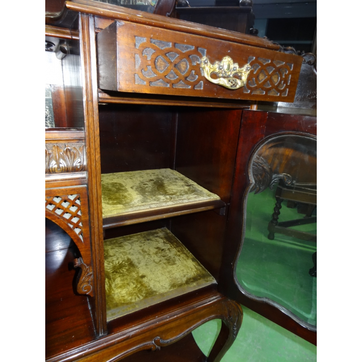 パーラーキャビネット