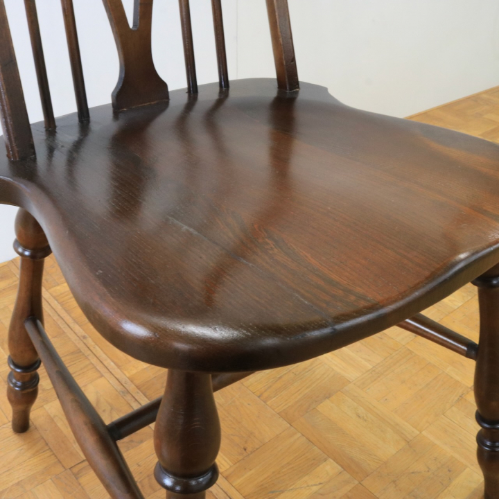  スピンドルチェアー