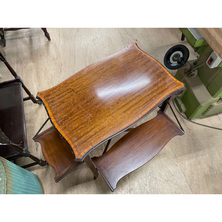 サイドテーブル　